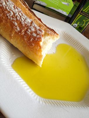 Extra Virgin Olive Oil Florida Luxury Trade Show - Luxury Chamber of Commerce